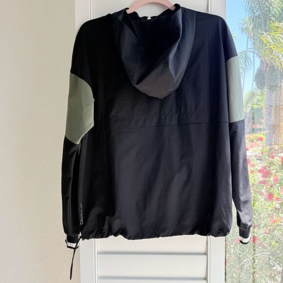 Calvin Klein Quarter Zip Windbreaker Hoodie in Black & Olive Green size xs - Picture 7 of 8